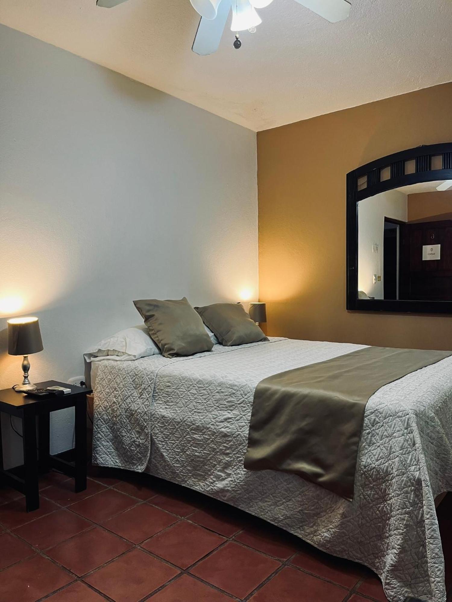 Siwo Art Guesthouse Playa Ocotal Bagian luar foto